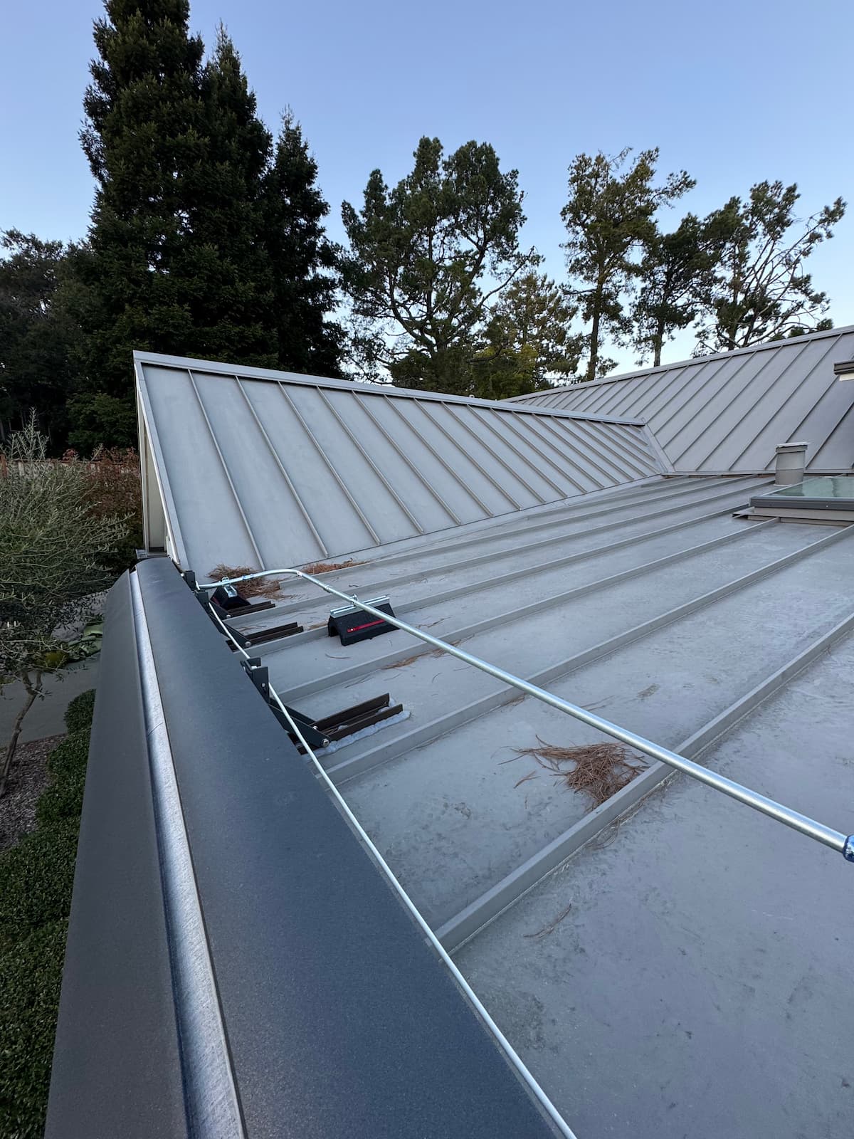 Outdoor heater circuit routing on finished roof