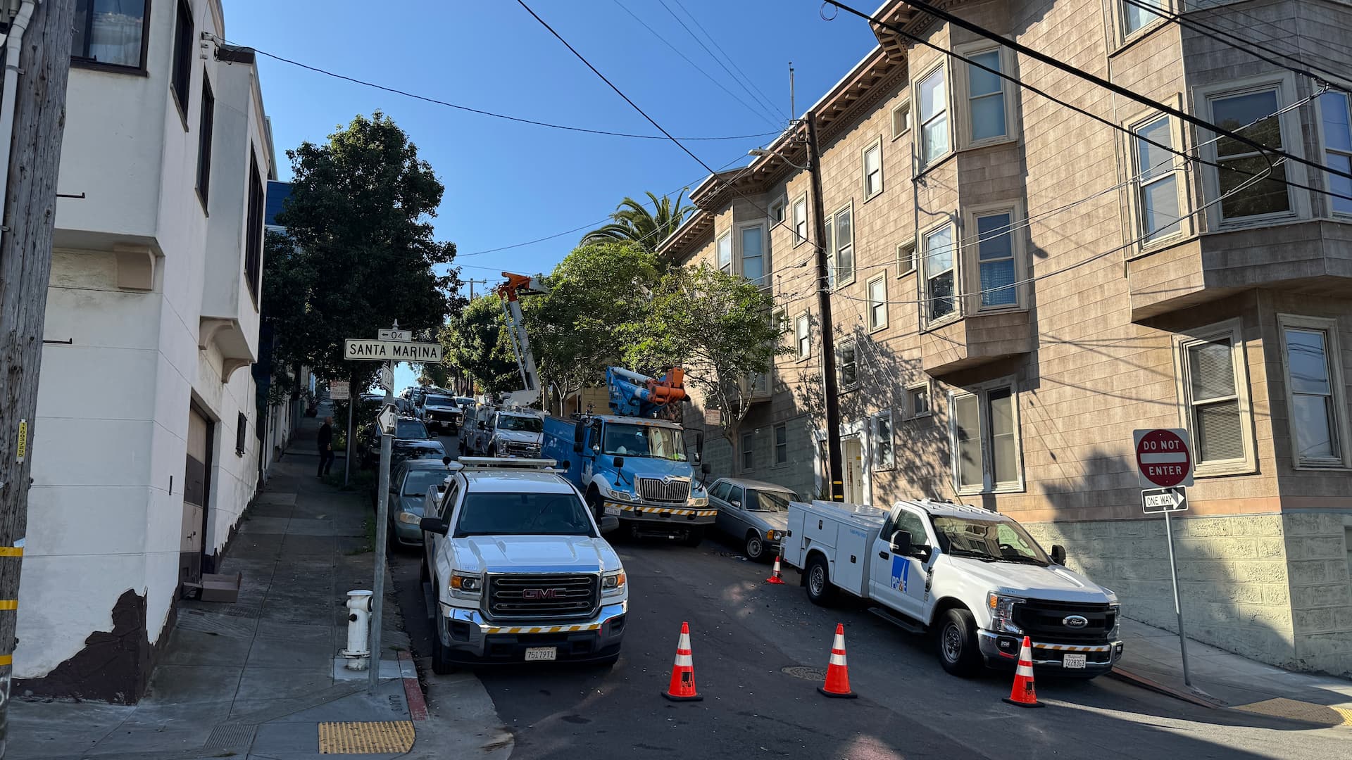 Overhead electrical service upgrade on Gladys Street in San Francisco