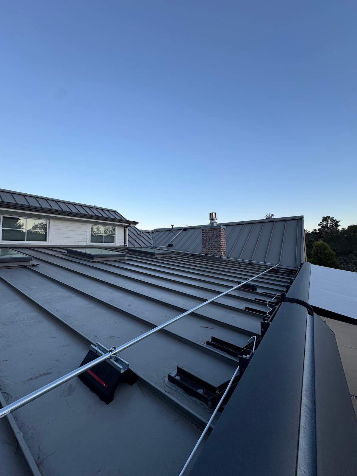 Roof wiring route for outdoor heater circuits